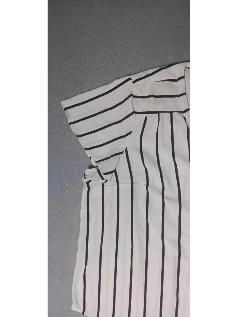 Torrid Harper Flutter Sleeve Blouse Womens Size 4 Black And White Stripes... - Picture 9 of 12
